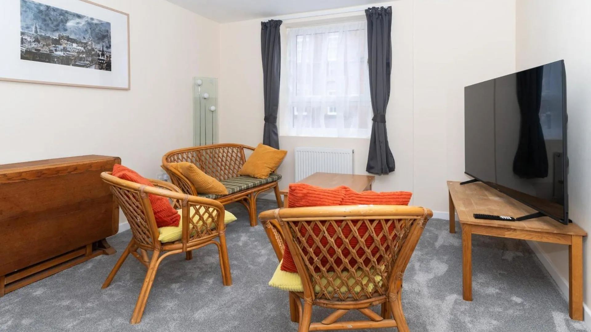 Brilliantly Located 2Bd Flat Heart Of Edinburgh! Lägenhet Edinburg