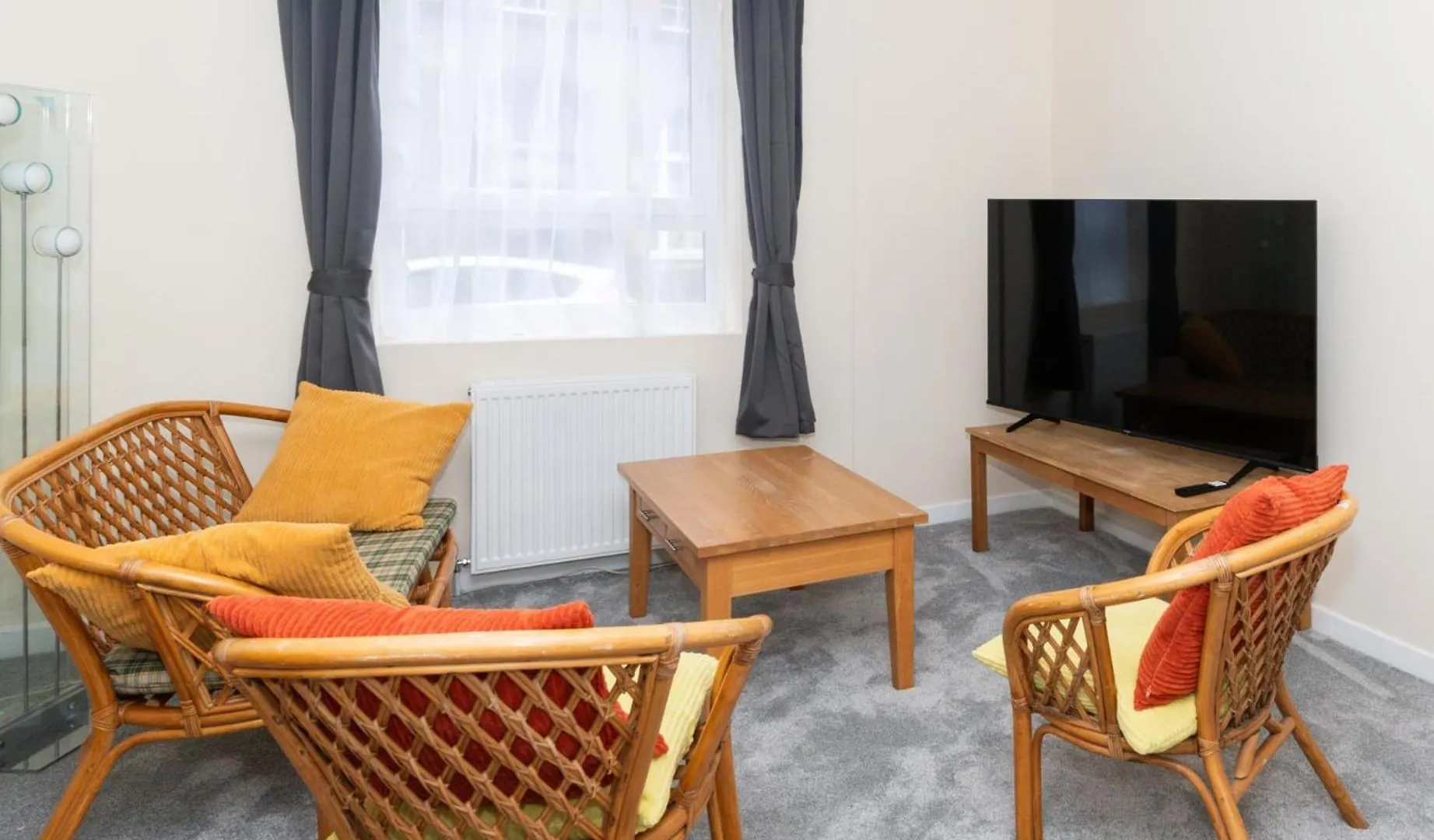 Brilliantly Located 2Bd Flat Heart Of Edinburgh! Lägenhet